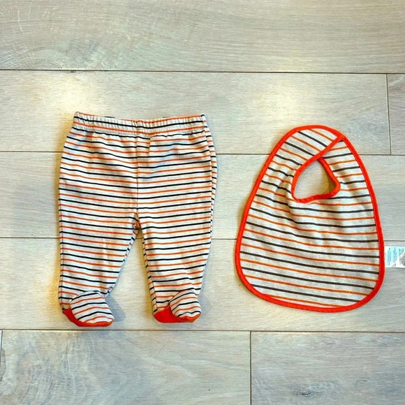 Baby‎ essentials striped footie pants with matching bib - Picture 1 of 3